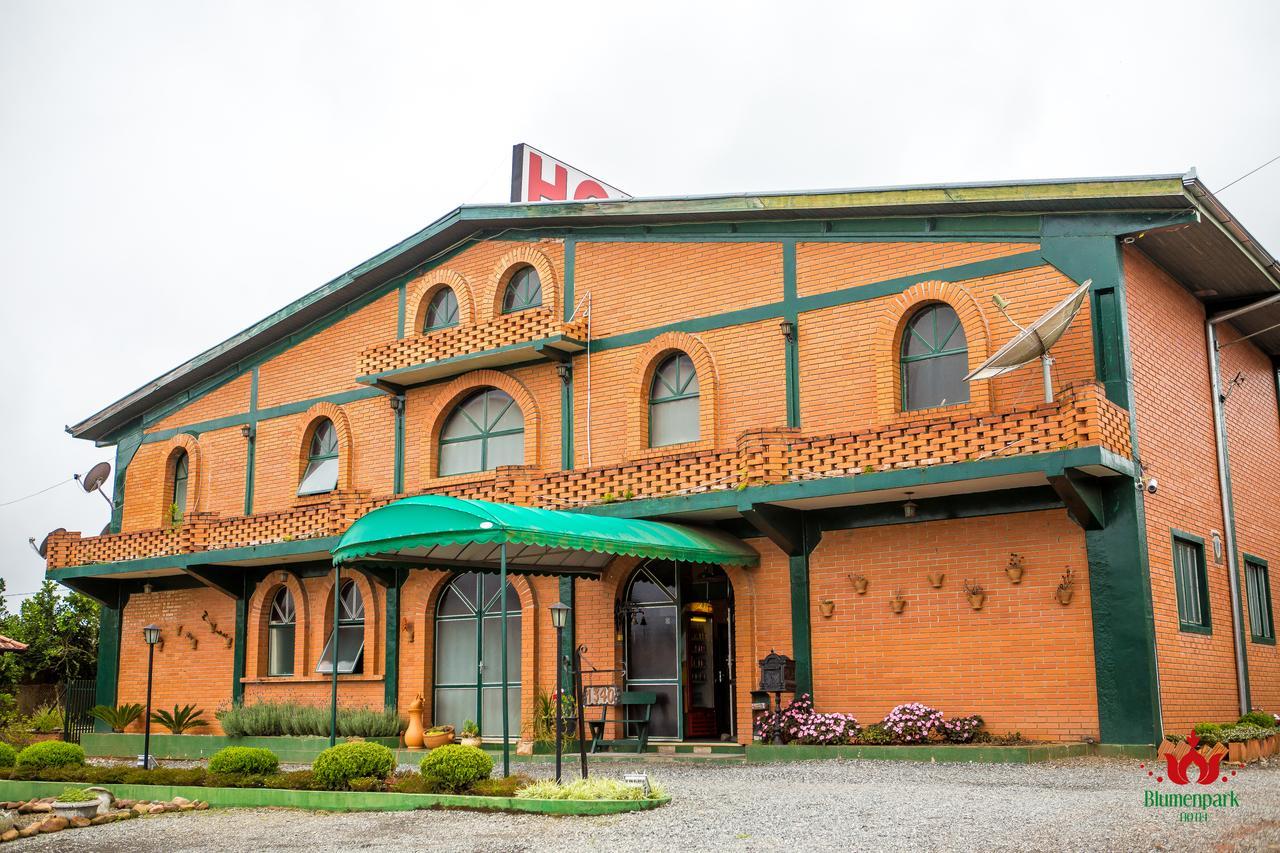 Hotel Blumenpark Rio Negro  Exteriör bild
